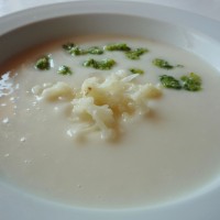 Květákový krém s petrželovým pestem