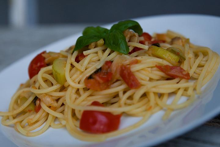 spagety-se-zeleninovou-omackou