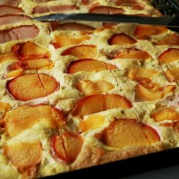 Litý koláč s ovocem