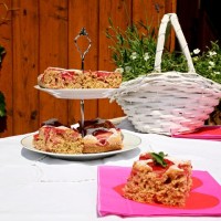 Jogurtová jahodová bublanina