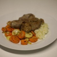 Jehněčí plátek se zeleninou