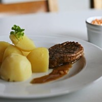 Pečená telecí falešná svíčková