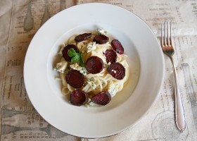 Špagety s pečenou řepou