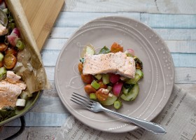 Pečený losos se zeleninou