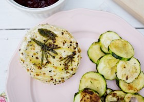 Grilovaný hermelín s bylinkami