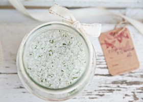 Domácí bylinková sůl