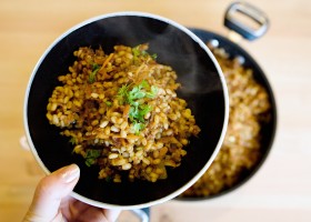 Kroupoto s kořenovou zeleninou