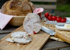 Domácí krůtí šunka