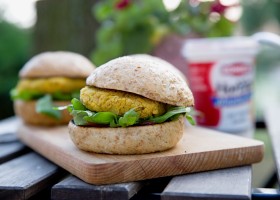 Burger z červené čočky