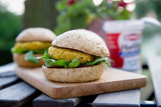 burger z červené čočky