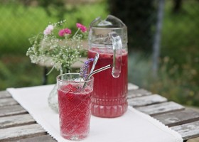 Domácí malinová limonáda