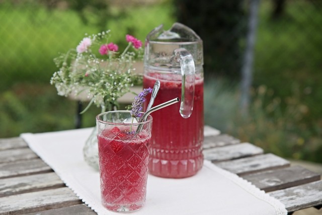 domácí malinová limonáda