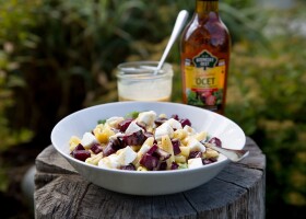 Těstoviny s řepou a zálivkou s jablečným octem