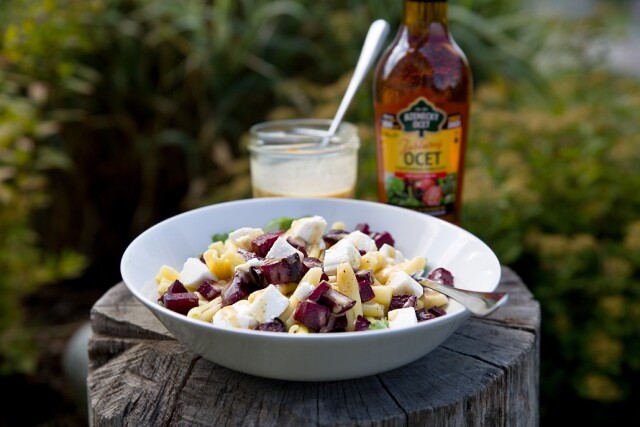 testovinový salát s řepou